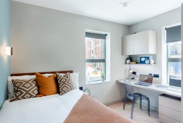 1 bed studio, Harvest Road, Englefield Green, Egham, TW200QR - Image 1